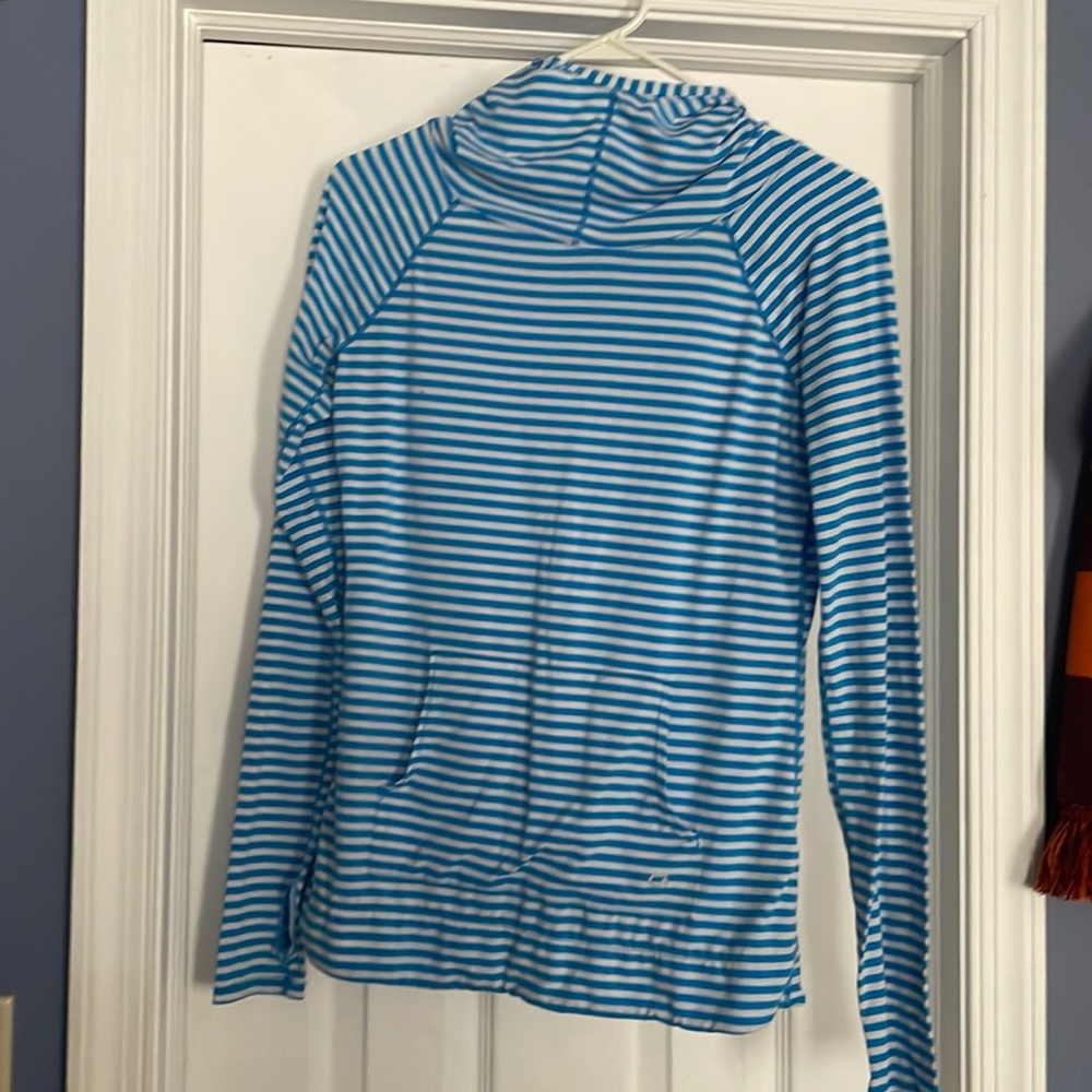 Gap Fit striped top size S